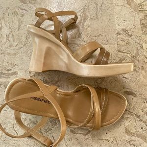 Elegant Sandal Platform Wedge Open Toe Straps Open Toe Classified Size 6